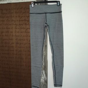 Black/White Stripped Lululemon full length legging